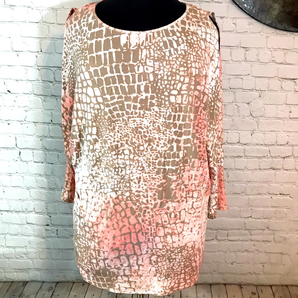 Tommy Bahama cold shoulder top size XL